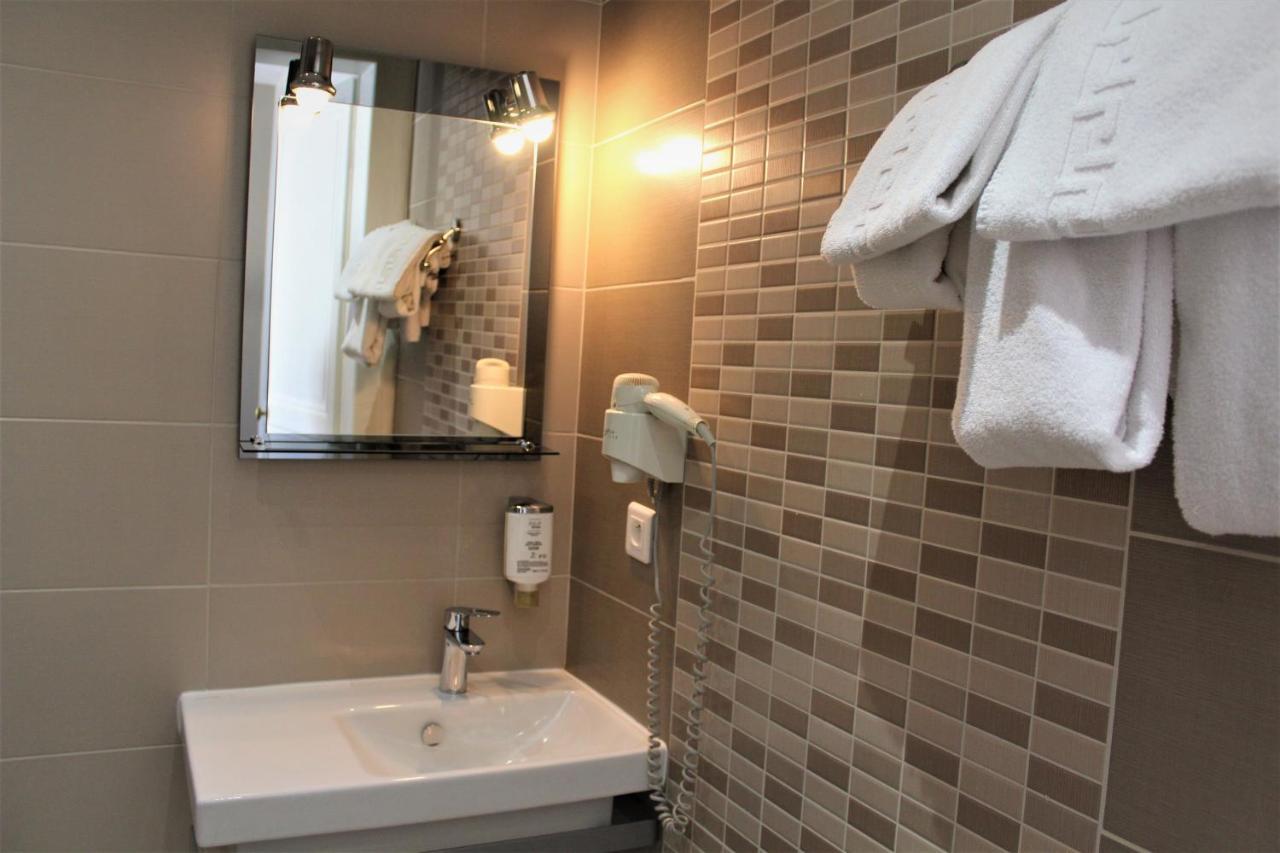 Royal Hotel Angers Eksteriør bilde